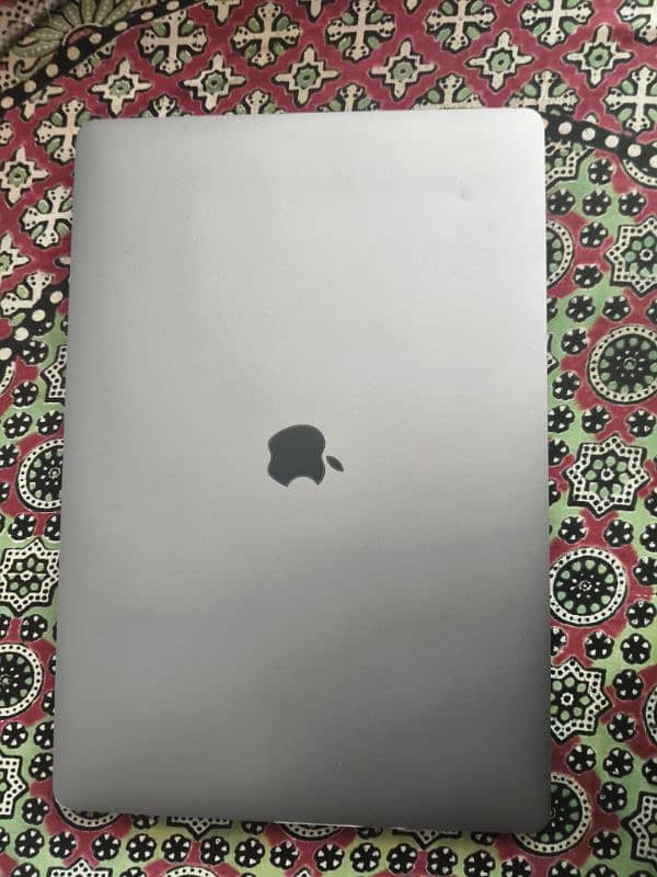 MacBook pro i9 2029 0