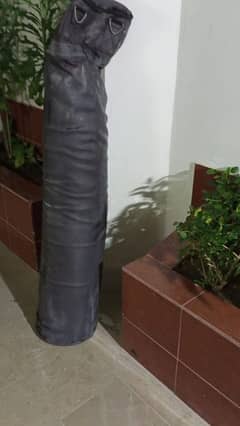 punching bag / boxing bag