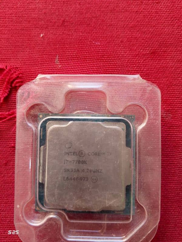 i7 7700k processor selling  of condition read add 1