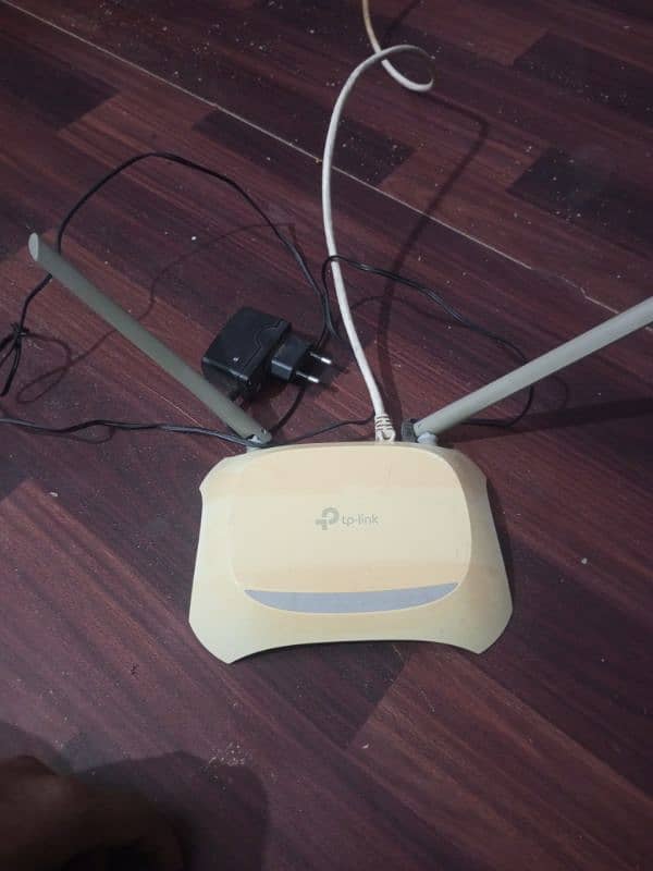 Tp link double antena Router with Box just like new 1