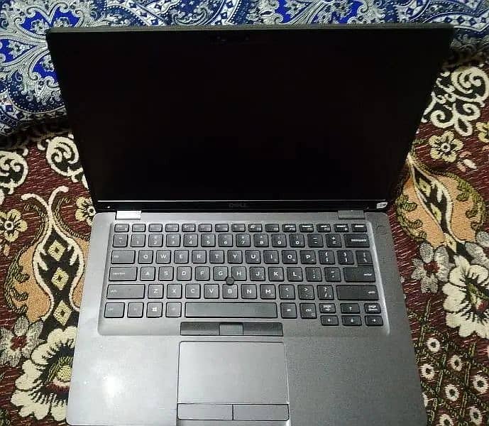 Dell laptop cori i5 8th Gen, 16GB RAM, 512GB SSD 5