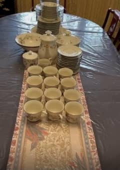 Royal Of London 80 Peices Dinner Set England Original Slightly Used