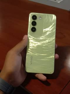 vivo y100