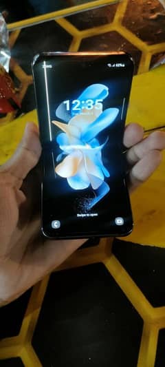 Galaxy Z flip4