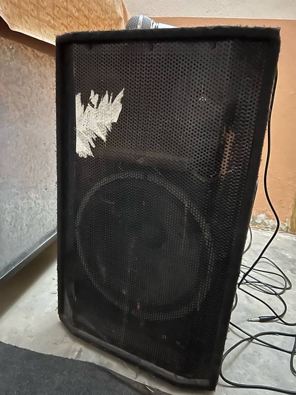 speaker for sale with Mike and sound system 0