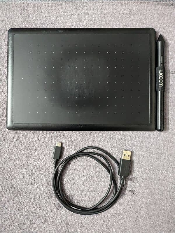 One by Wacom CTL-472 2