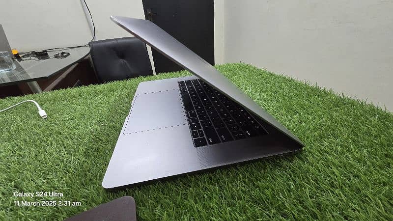 Macbook Pro 2017 1