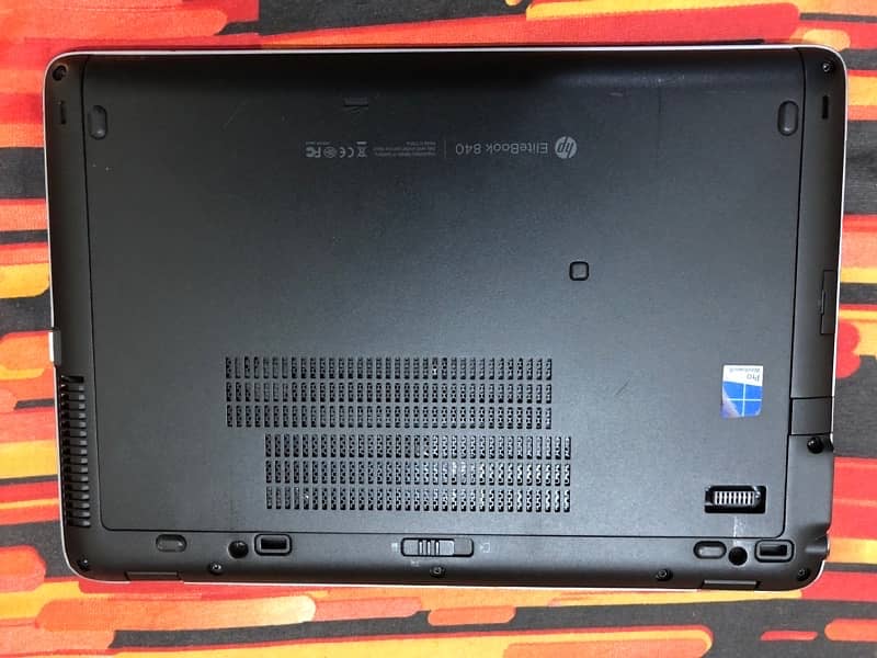 HP EliteBook 840 8