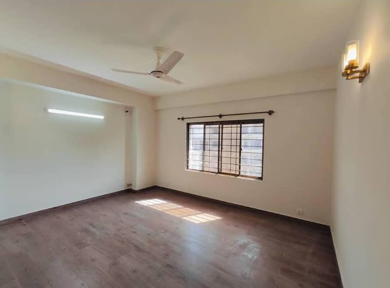 Beautiful 3 Bedroom Apartment Available for sale Dha 5 Islamabad 3