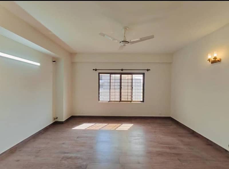 Beautiful 3 Bedroom Apartment Available for sale Dha 5 Islamabad 5