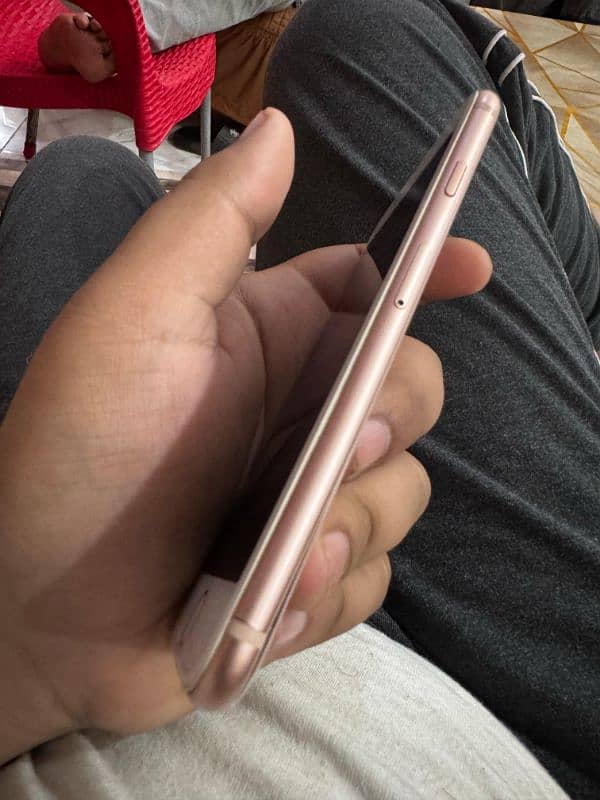 iPhone 8 64 GB Official PTA Approved 3
