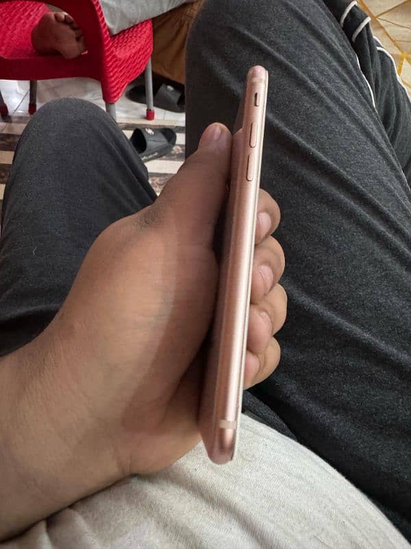 iPhone 8 64 GB Official PTA Approved 5