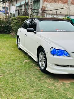 Toyota Mark X 2005/08 Peal White.