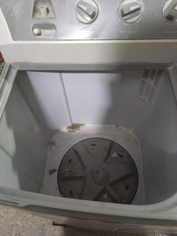 SuperAsia Washing machine and Dryer 2