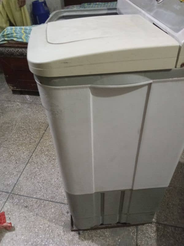 SuperAsia Washing machine and Dryer 3