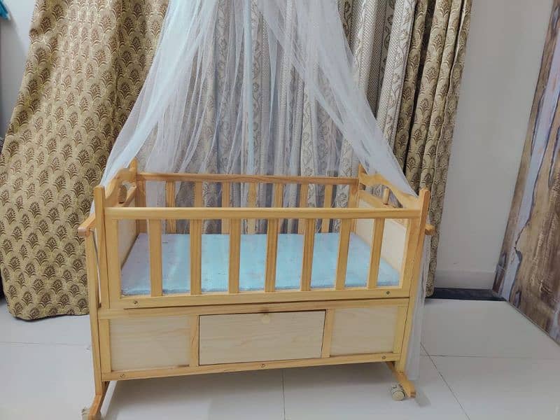 baby cot 1