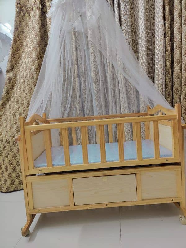 baby cot 2