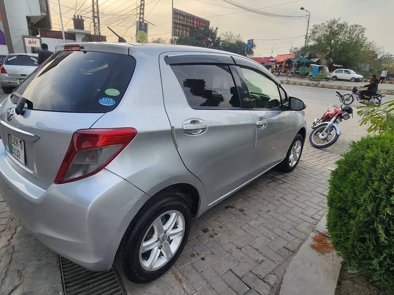 Toyota Vitz 2016 4