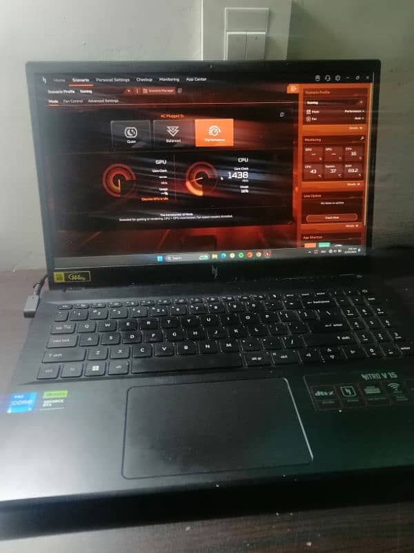 Acer Nitro V 15 4