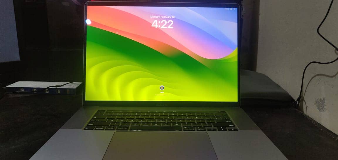 Apple MacBook Pro 16-Inch (2019) 4