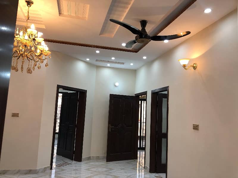 10 Marla House For Sale In Park View City Lahore 29