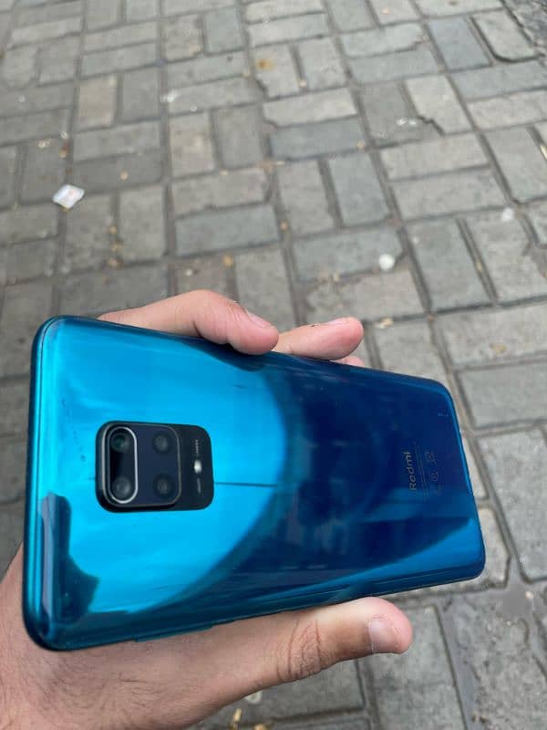 Xiaomi Redmi Note 9s 3