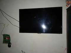 Samsung led 32 inch no open or repair used only 2 months