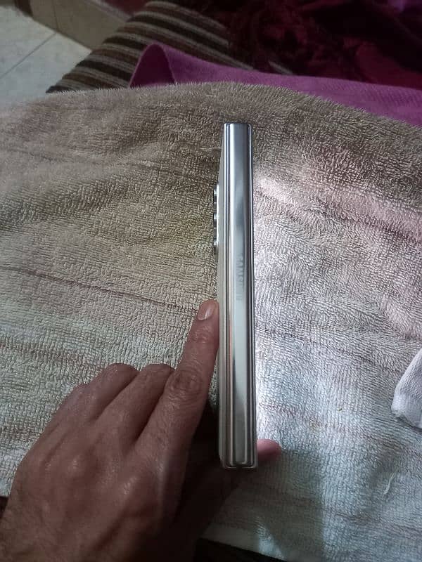 samsung fold 5 256gp non pta condtion 100/100 6