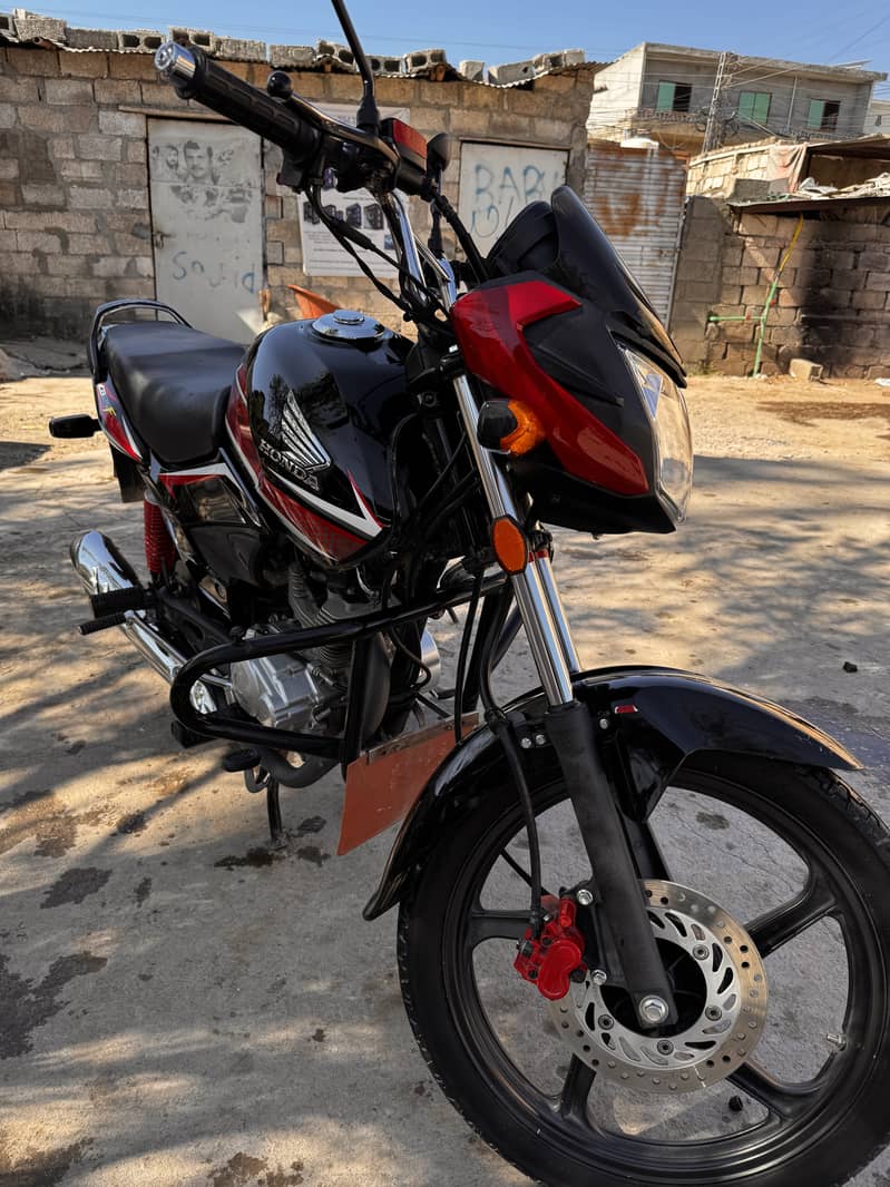 Honda CB 125F 2022 look like brand new 3