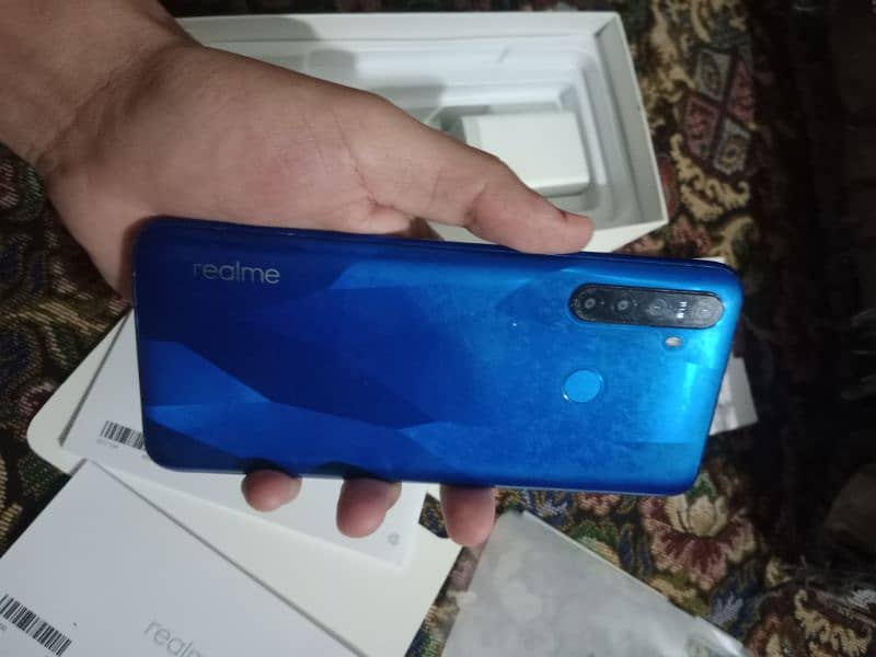 Realme 5 complete box 2