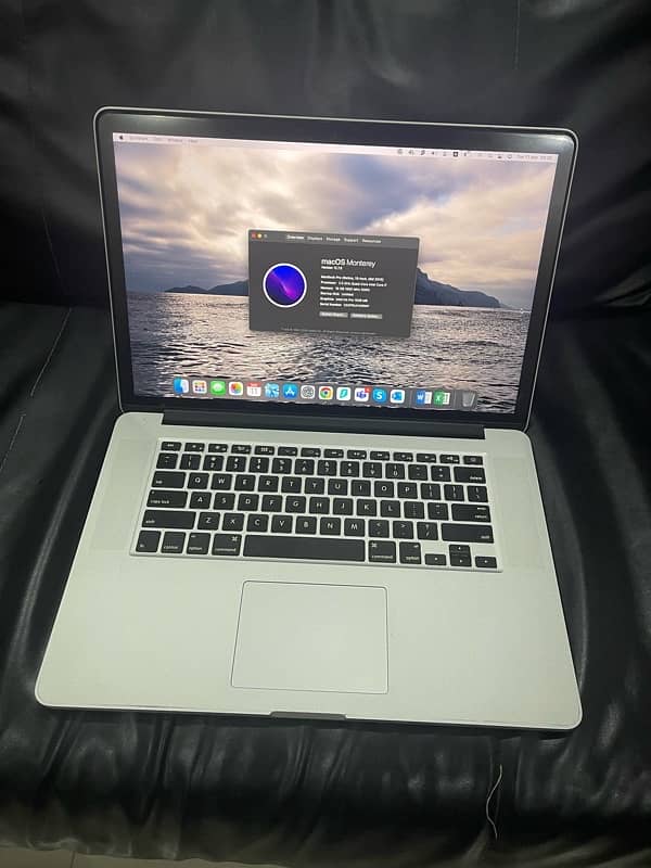 MacBook Pro 2015 Core i 7 0