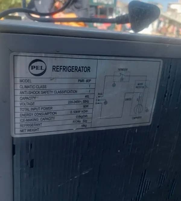 Mini Fridge Refrigerator PEL 3