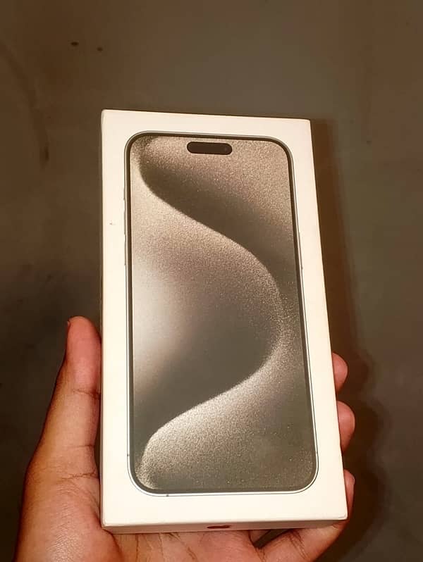 Iphone 15 pro max 256GB Non-pta 5