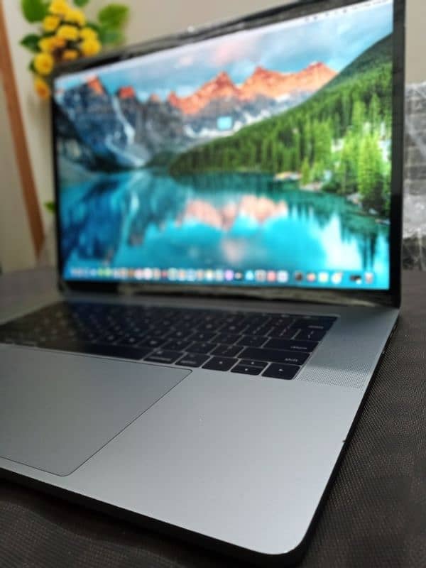 MacBook pro 2017 2