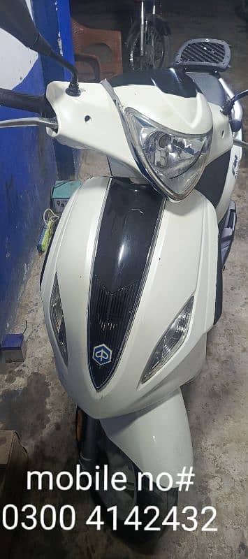 vespa piaggio 150cc  scooty available contact at**03004142432** 7