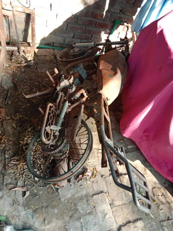 bike  9may ko jall ge thi 11