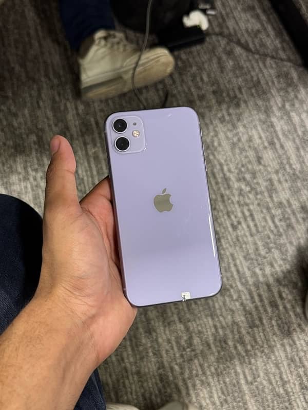 IPHONE 11 FACTORY WATERPACK 10/10 condition 2