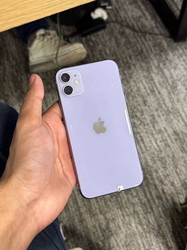 IPHONE 11 FACTORY WATERPACK 10/10 condition 3