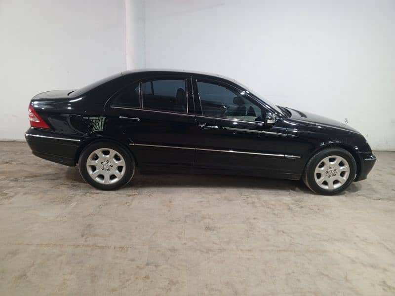 Mercedes C Class C200 kompressor 2005 1