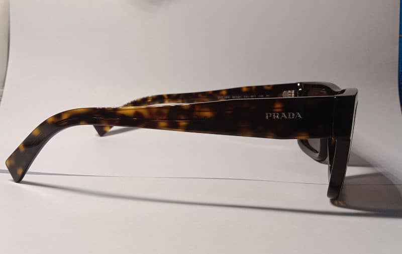 PRADA ORIGINAL SUNGLASSES 2