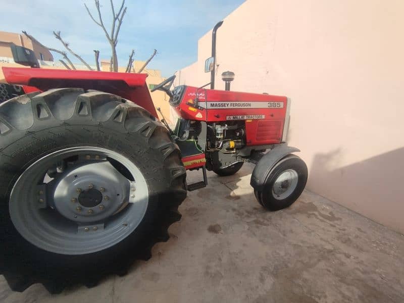 Massey Ferguson 385 1