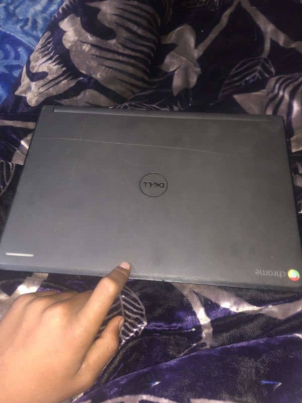 DEll laptop ha aur sel karna hai LCD tuti Hui hai Baki theek hai 5