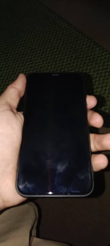 IPHONE 11 like brand new 1