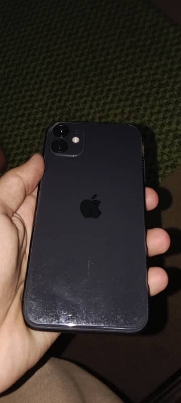 IPHONE 11 like brand new 3