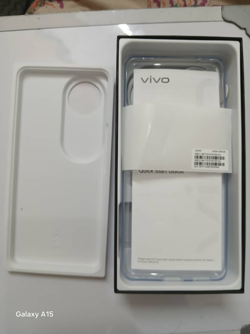 VIVO V40E 3