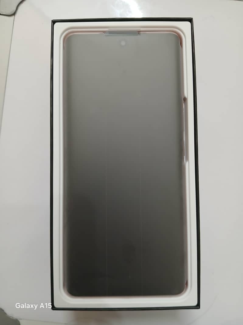 VIVO V40E 5