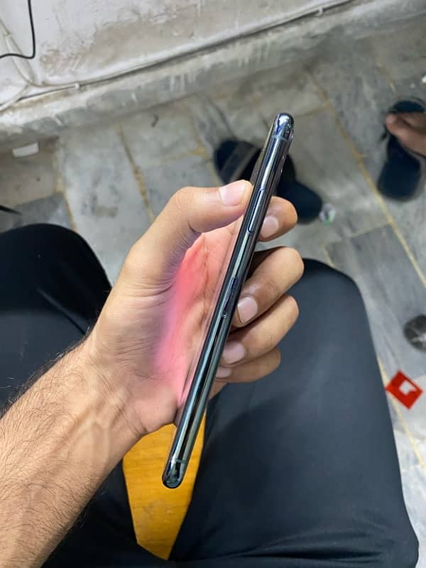 iphone 11 pro max 256gb non pta 4