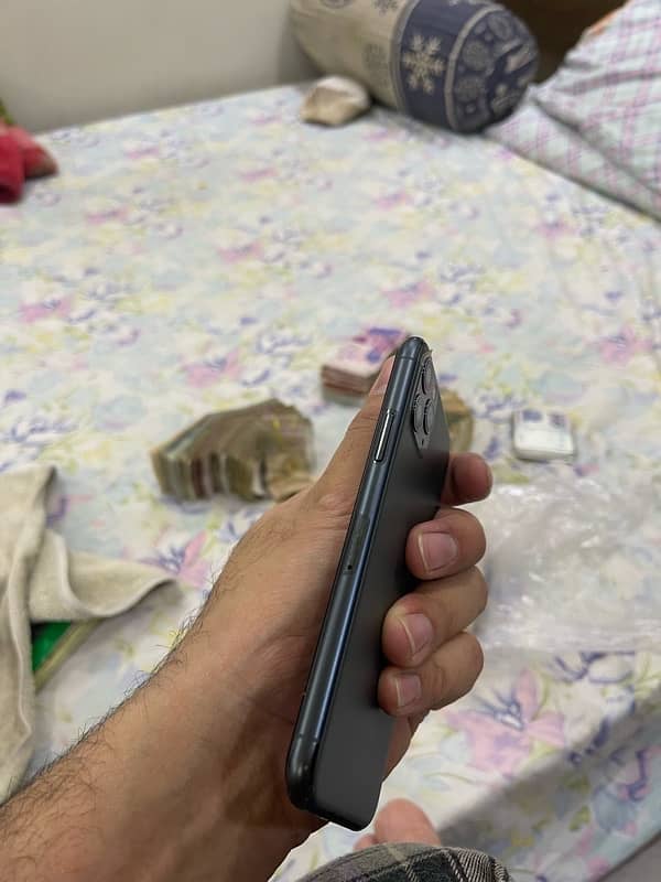 iPhone 11 pro 64 Gb 8