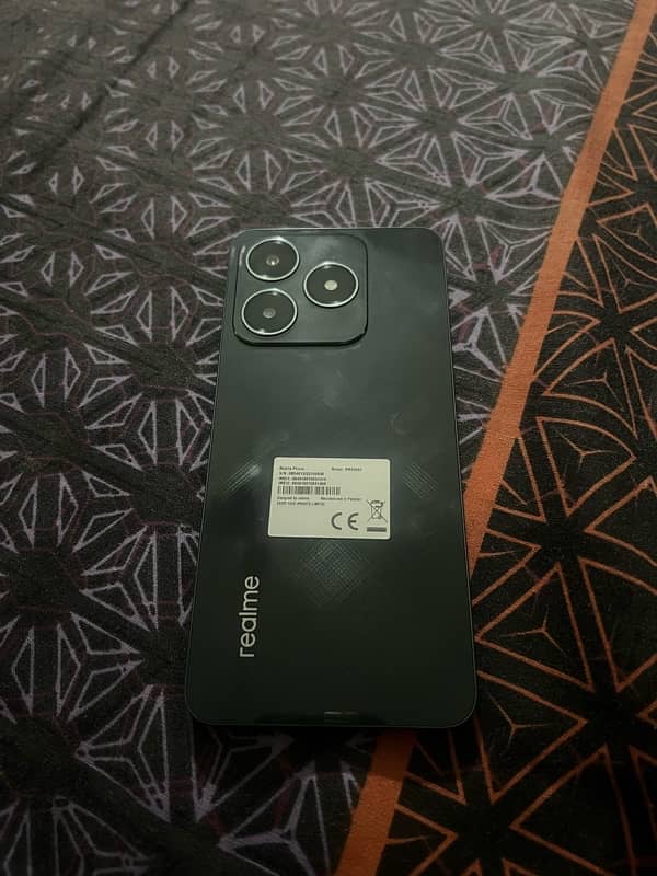 Realme C61 6