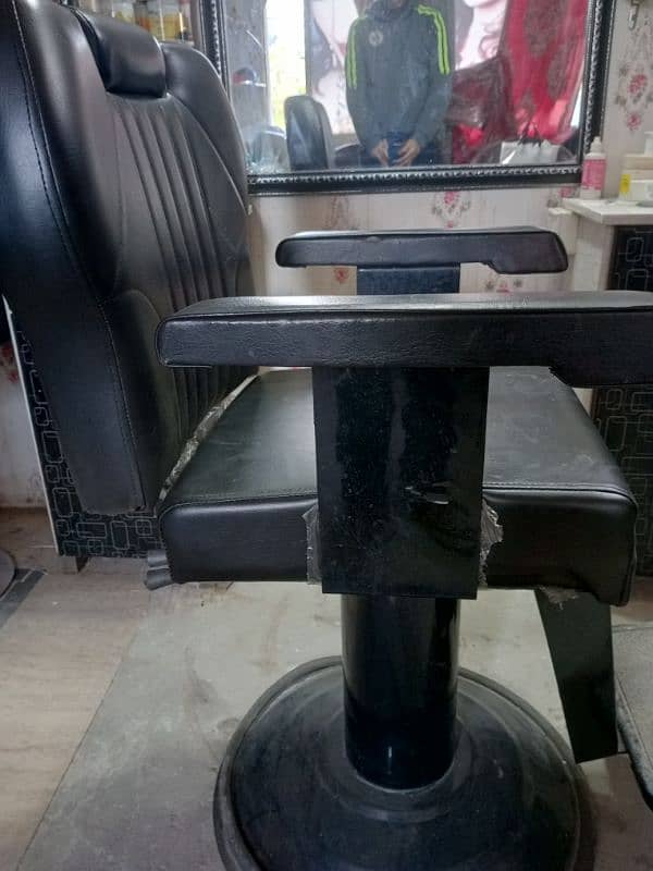 Barber Chair /Cutting Chair/Parlor Chair/Saloon Chair 1